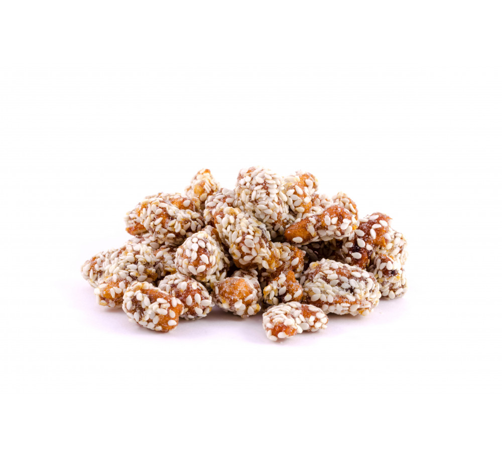 Peanuts with sesame seeds